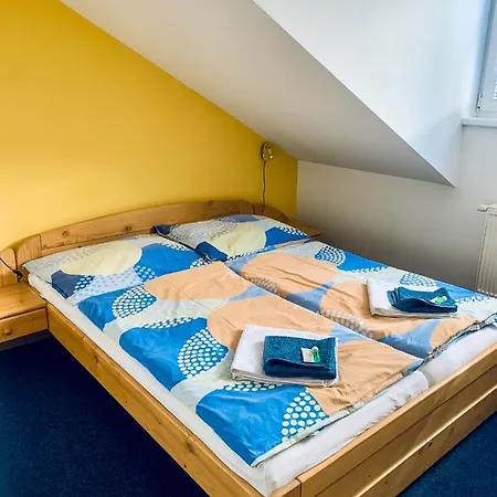 Hotel Sádek Díly