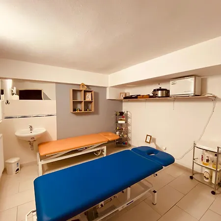 Sadek Hotel Díly
