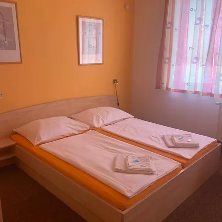Hotel Sadek Díly