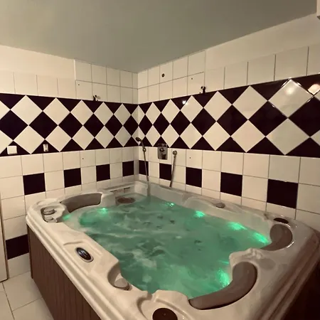 Hotel Sádek 3*