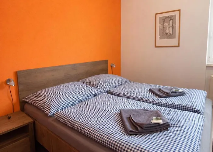 Sadek Hotell